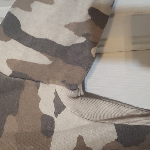 American eagle Sweaters oversized - Picture 4 of 6